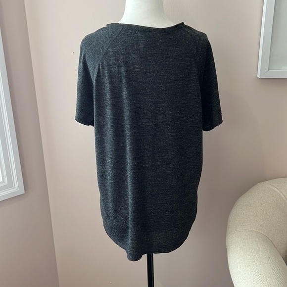 Roots l Rayon Blend Black Tee - Picture 4 of 6